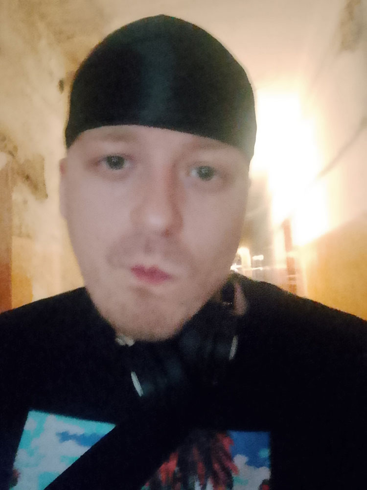 log1n0v44